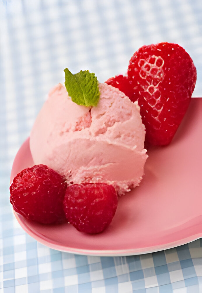 Keto strawberry ice cream